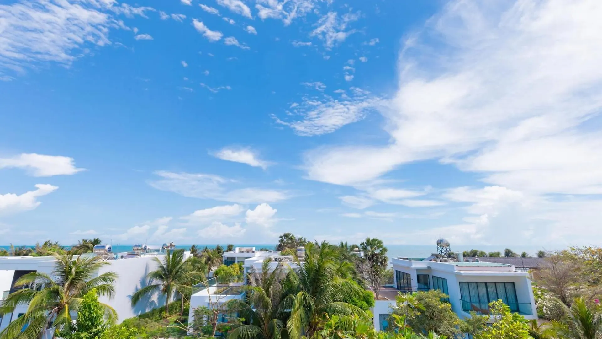 R7 Aria Resort 붕타우