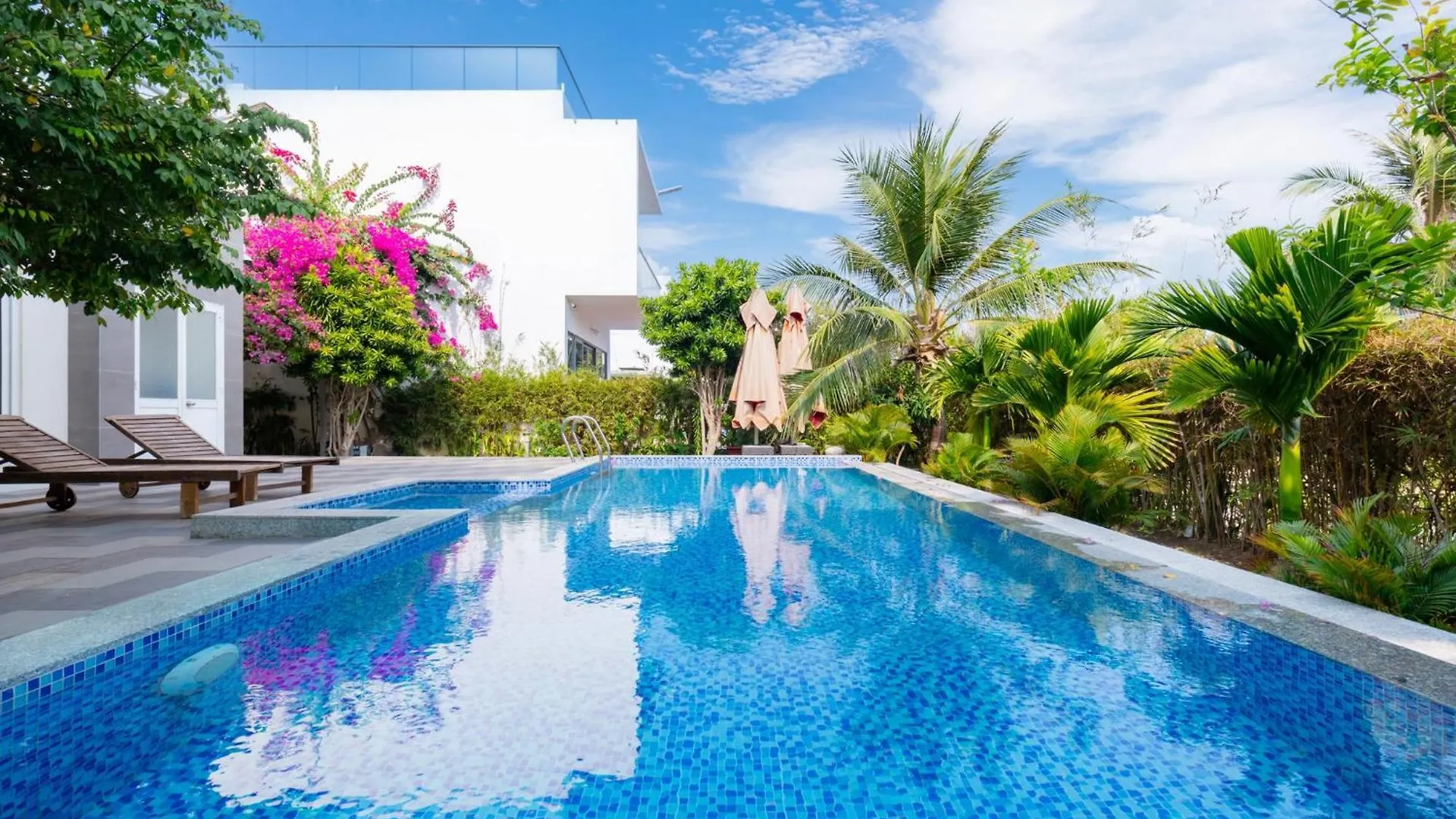 R7 Aria Resort 붕타우 빌라