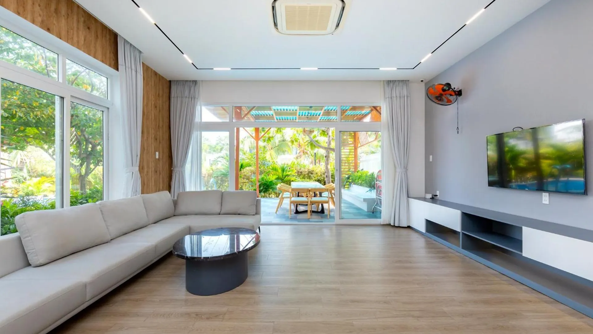 R7 Aria Resort Vung Tau Villa