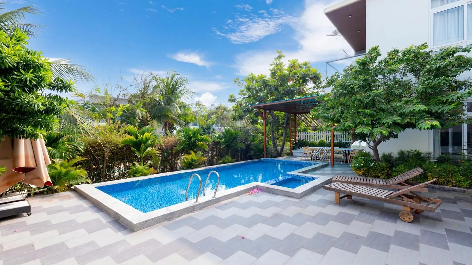 R7 Aria Resort Vung Tau